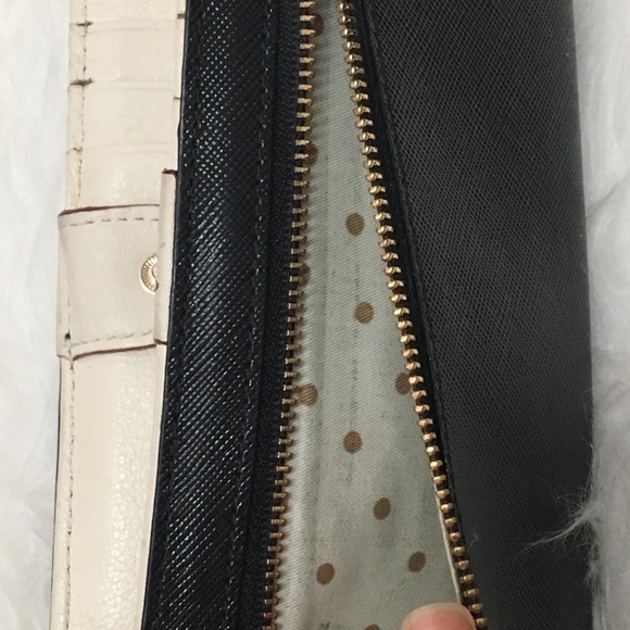 Kate Spade ♠️ Wallet - Picture 5 of 5